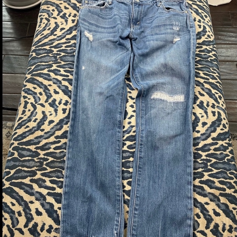 Levi’s distressed straight leg jean